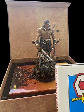 (SI ENVIO) LIBRO ARTE CONAN EL BARBARO + ESTATUA