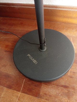 Lámpara de pie LED con doble luz