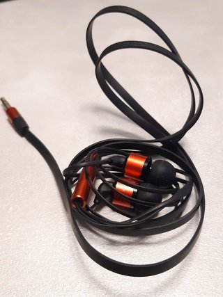 Auriculares Awei Rojo y Negro - (Sin graves)
