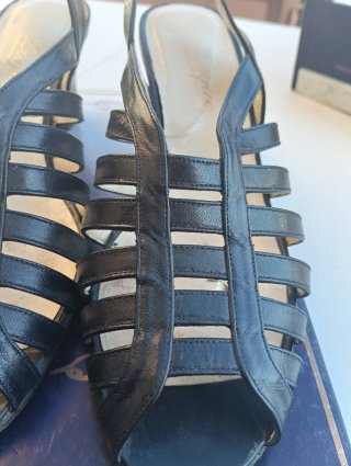 Sandalias piel de tacon