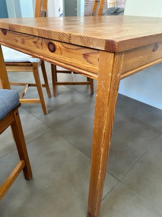 Conjunto mesa y 4 sillas madera