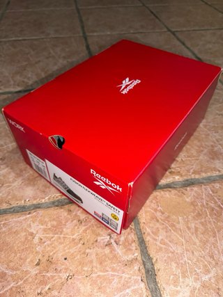 Zapatos de seguridad Reebok negros y grises