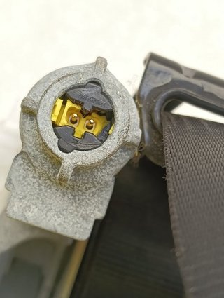 CINTURON SEGURIDAD DELANTERO DERECHO FORD FIESTA