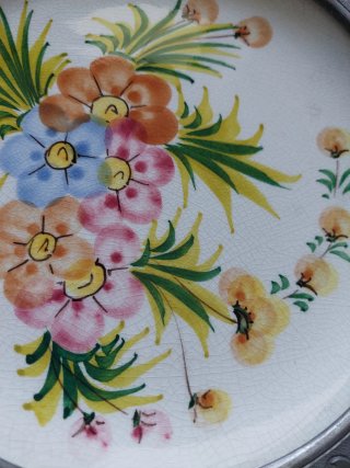 Piatto decorativo metallo e ceramica