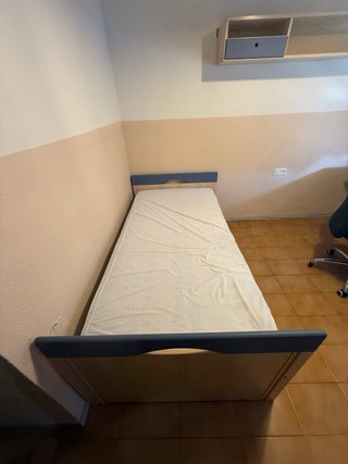 Cama nido con colchón y muebles dormitorio