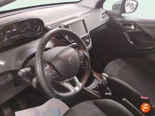 Peugeot 208 5P Signature 1.2L PureTech 60KW (82CV)