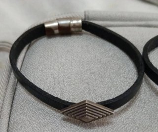 Pulseras de cuero