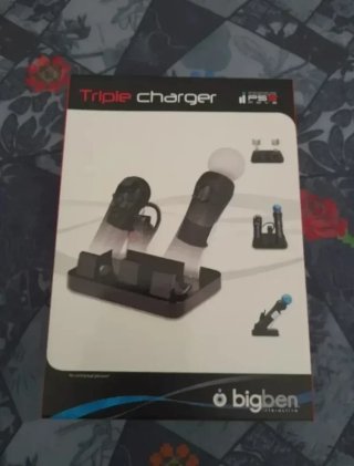 NUEVO.Cargador PS3 Triple + Fundas mandos Move PS3