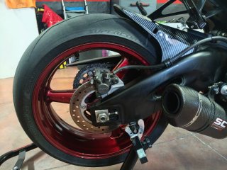 Honda CBR 1000 RR Sportbike Negra y Roja