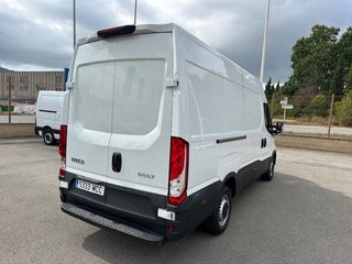 IVECO DAILY 33 S 16 V 3520 H2 156 FURGON