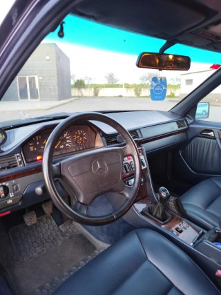 Mercedes-Benz Clase E 300TD