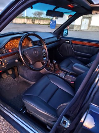 Mercedes-Benz Clase E 300TD