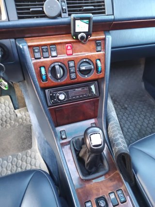 Mercedes-Benz Clase E 300TD