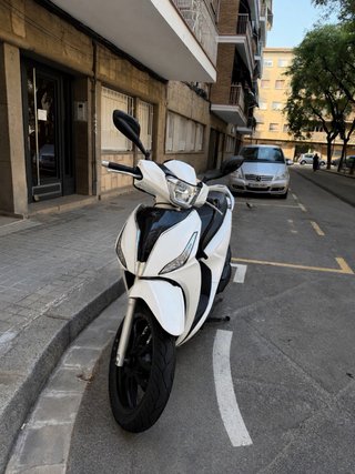 Kymco People S 2024 Blanca
