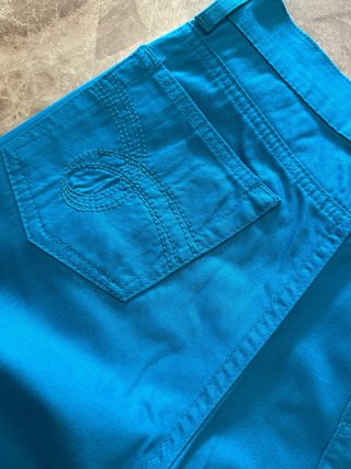 Pantalones capri azules sin marca