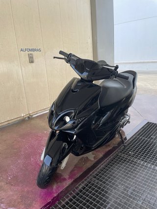 Yamaha Jog R Negra