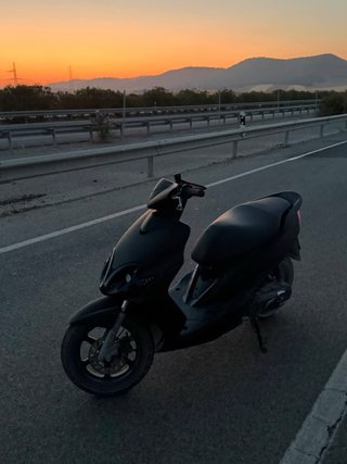 Yamaha Jog R Negra