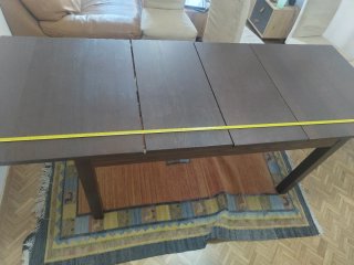 Mesa Ikea extensible madera oscura