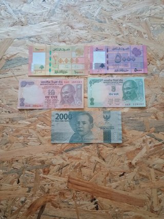 Lote 12 de 20 Billetes del Mundo