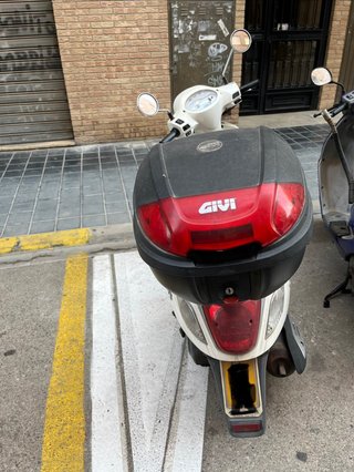 Moto Scooter 49cc Blanca