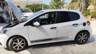 Peugeot 208 2016