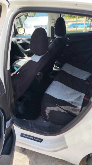 Peugeot 208 2016