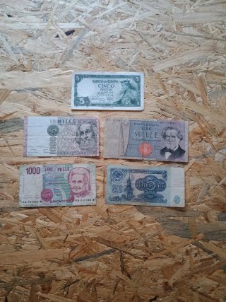 Lote 16 de 20 Billetes Mundo