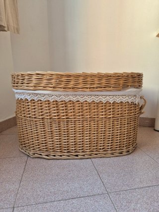 Baúl de mimbre con tapa