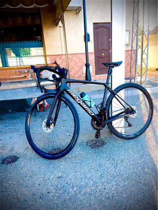 Bicicleta de carbono Megamo