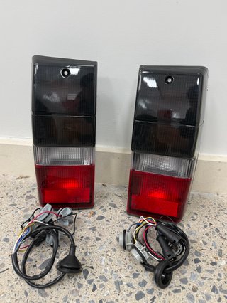 Pilotos Traseros Nissan Patrol (Pareja)