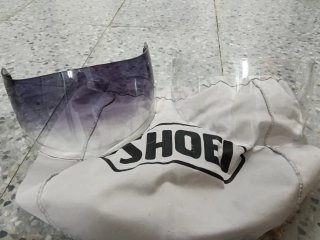 Viseras Casco SHOEI1000 una blanca y la otra pilot