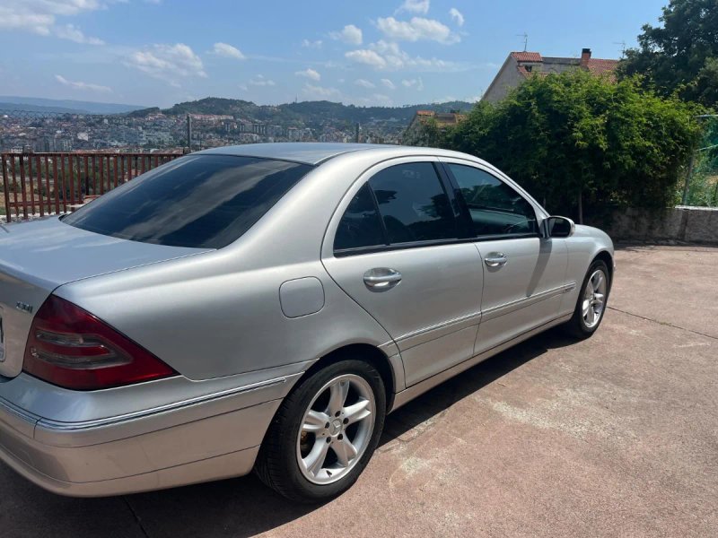 Mercedes-Benz Clase C 2000 - foto 1