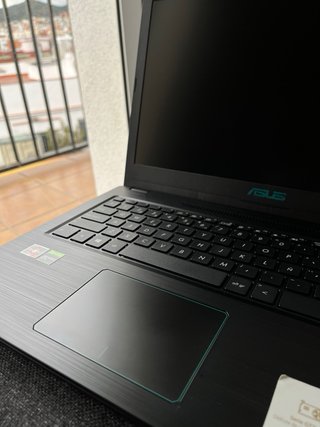 Portátil ASUS D570DD Negro