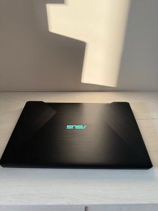 Portátil ASUS D570DD Negro