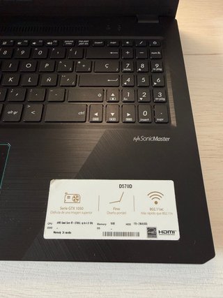 Portátil ASUS D570DD Negro