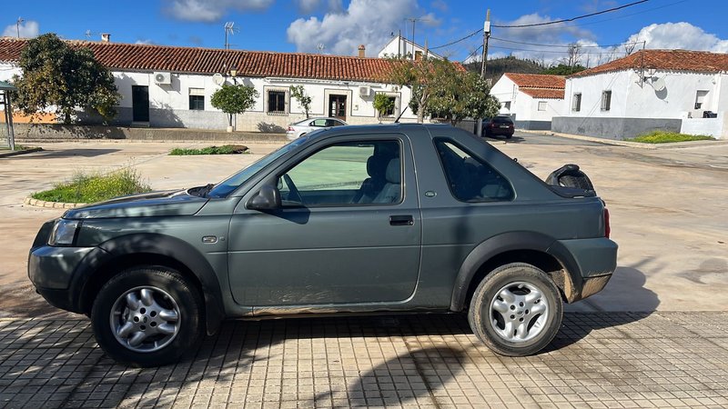 Land Rover Freelander 2004 - foto 1