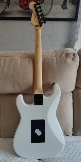 Guitarra Jackson Adrian Smith SDX Signature