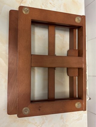 Atril de mesa de madera. Ralec