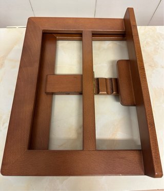 Atril de mesa de madera. Ralec
