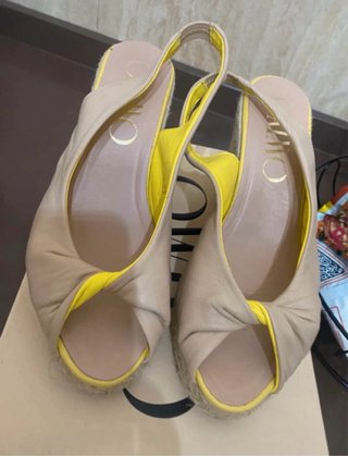 Sandalias cuña Marca Gaimo