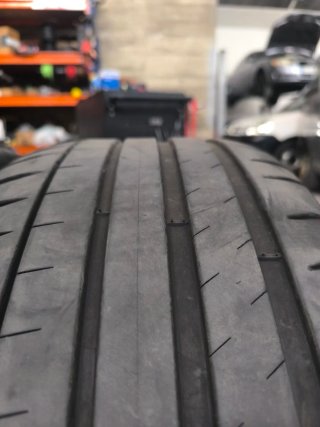Neumáticos Michelin 245/40/20