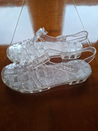 Sandalias cangrejeras transparentes T39