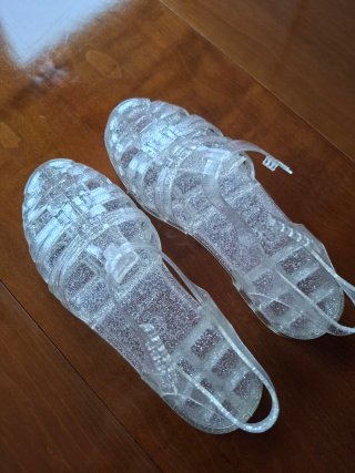Sandalias cangrejeras transparentes T39