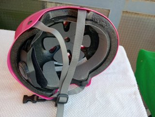 Casco y protecciones patinaje/bicicleta infantil