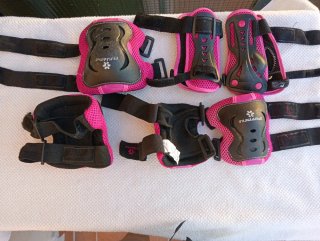 Casco y protecciones patinaje/bicicleta infantil