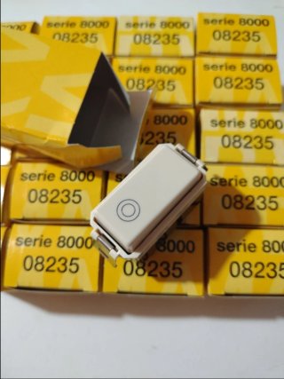 Lotto di 21 Pulsanti Vimar Serie 8000 Art. 08235