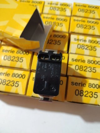 Lotto di 21 Pulsanti Vimar Serie 8000 Art. 08235