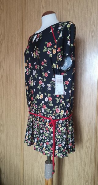 Vestido Nuevo negro con flores talla 42