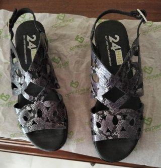 Sandalias 24 HRS Piel Talla 38 Cuña