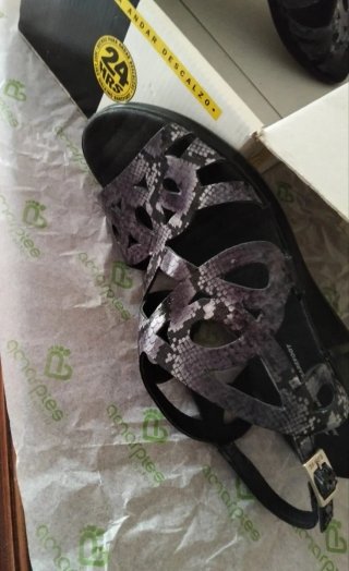 Sandalias 24 HRS Piel Talla 38 Cuña